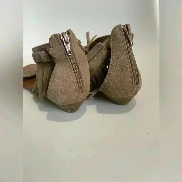 Minnetonka fringe wedge sandals tan size  8 women’s zip back - Picture 5 of 6